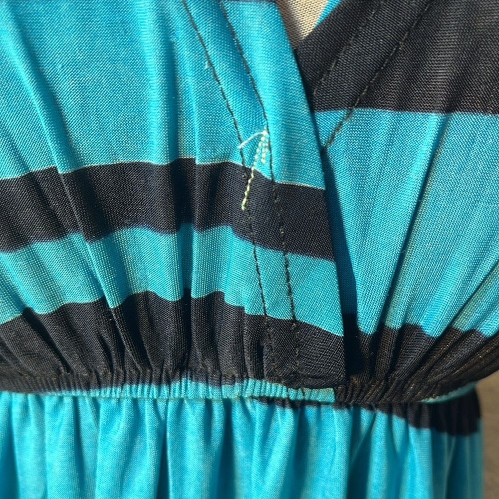 5th & Love ❤️ Chain ⛓️‍💥 and Anchor Beach Summer dress - Picture 3 of 6